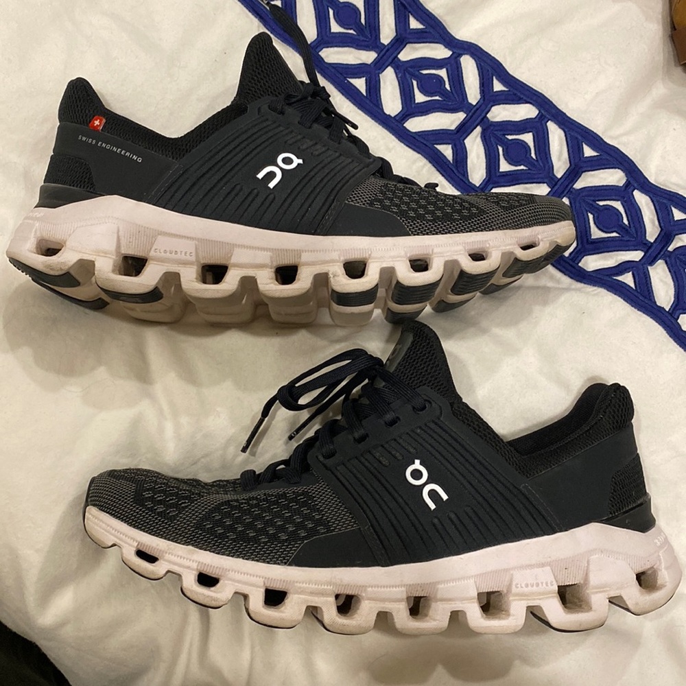 ON cloud running shoes black